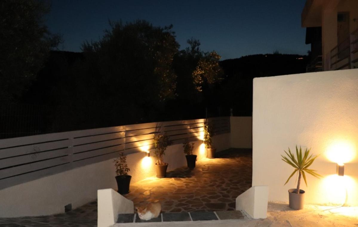 Fiosal Apartments 2 Skiathos Town Ngoại thất bức ảnh